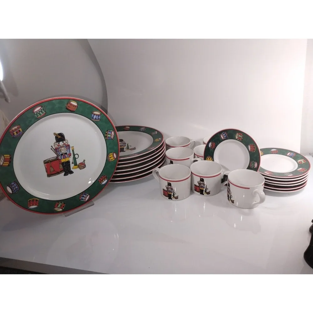 International Tableworks Bob Timberlake Holiday Spirit 1994 Plates Cups Saucers